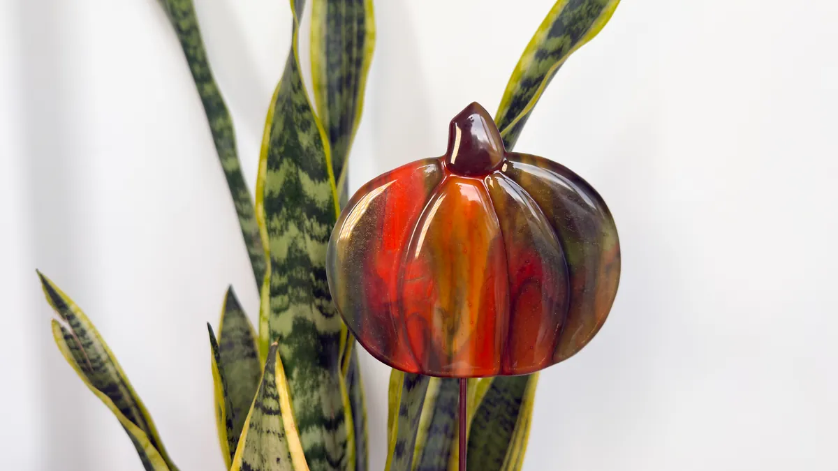 Make a Pumpkin Plant Stake – Fused Glass Workshop