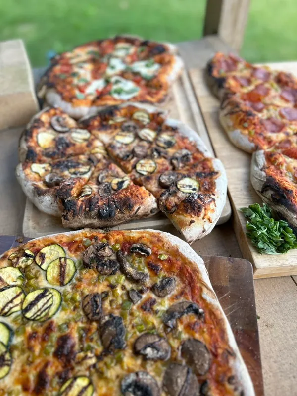 Pizza & Pottery: Date Night- Wheel Throwing