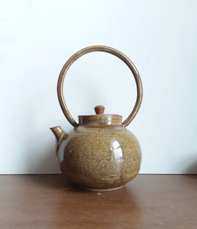 Creating a Teapot on the Wheel