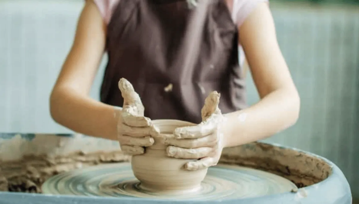 Children's Pottery Class (using a potter's wheel)