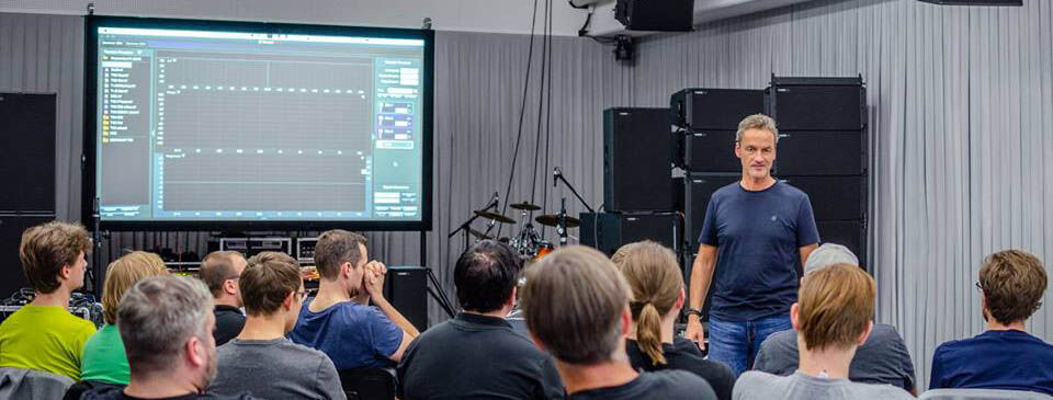 CITY, COUNTRY Smaart Class MONTH, YEAR