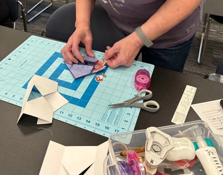 6707 Creative Cardmaking Workshop