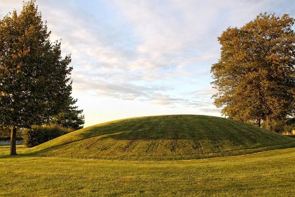 3593 Cahokia and the Mississippian Culture (FREE)