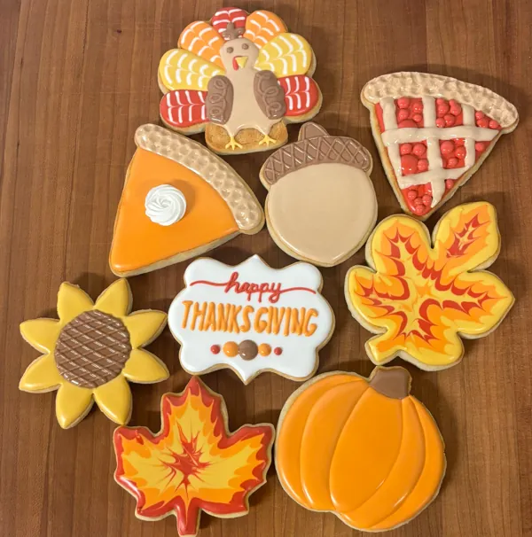 3604 Thanksgiving-Themed Cookie Decorating with Royal Icing