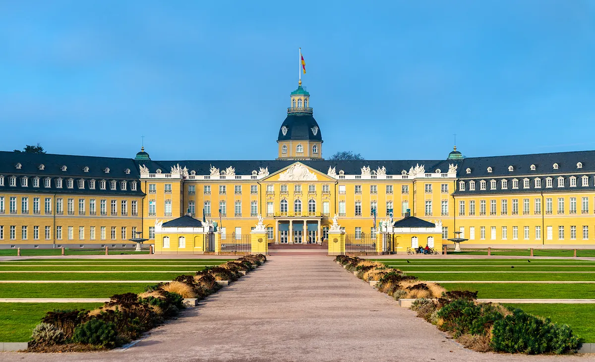 Exklusives Angebot – kostenlose Stadtführung "Heimatstadt Karlsruhe" mit den Tourguides der Karlsruher Tourist-Information