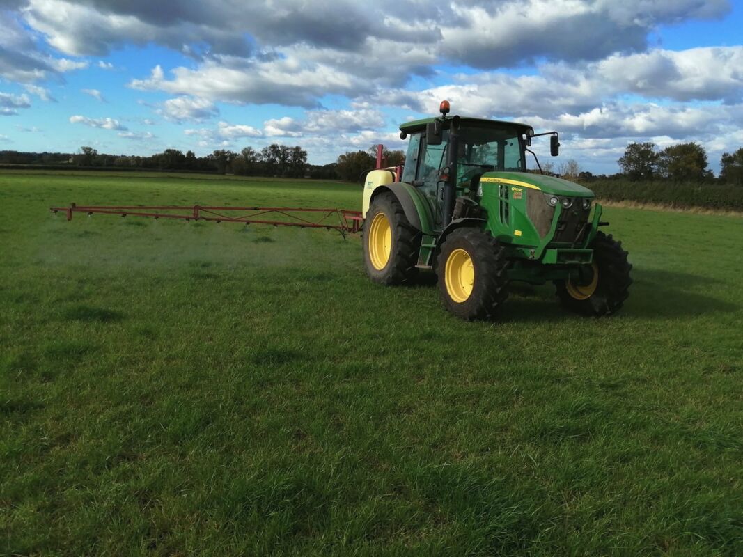Spraying - F.E.P.A. PA2 Tractor mounted hydraulic nozzle Application course