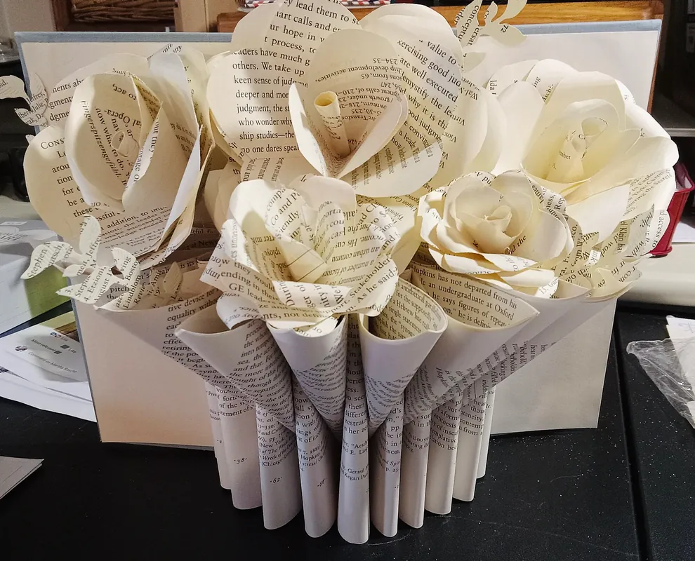 Private Class – Folded Book Bouquets