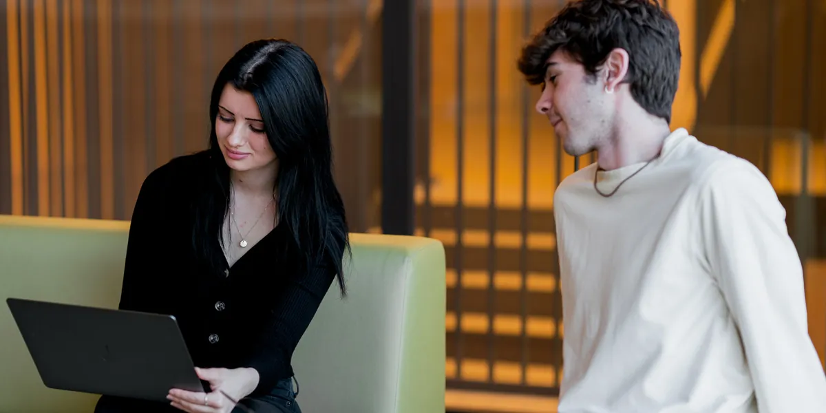 In gesprek met een student met functiebeperking, chronische ziekte en/of neurodivergentie