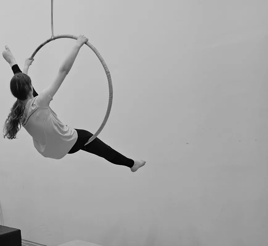 SUNDAYS (1.15 - 2.15pm) LYRA / Aerial Hoop (10 - 16 yrs)