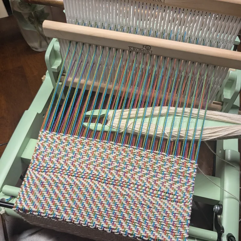 C2025-10 Rigid Heddle Explorations: Twills & Other Double Heddle Techniques with Kelly Walsh