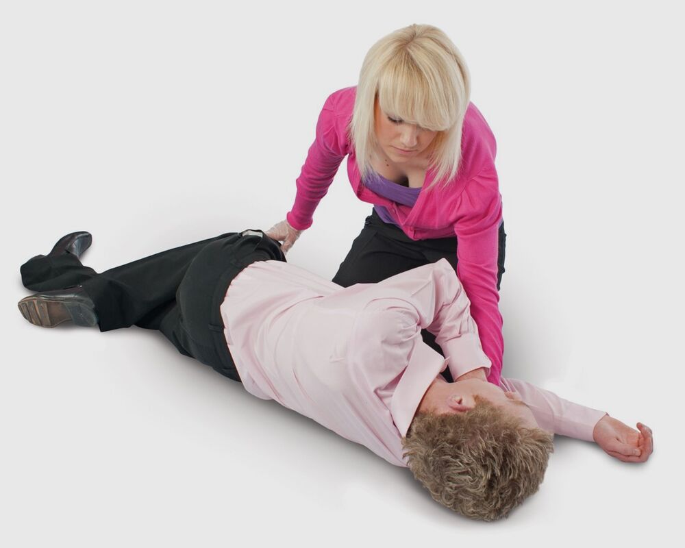 Level 3 Award in Emergency First Aid at Work (RQF) At Your Premises up to 12 People