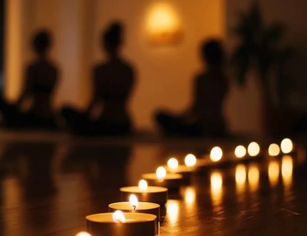 Wednesday Evening Full Moon 🌕 Candlelit Flow - all levels