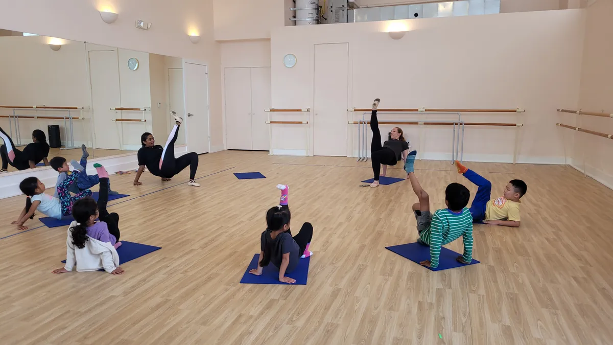 MON 415 Hip Hop Beginning (ages 4.5-6) SUMMER