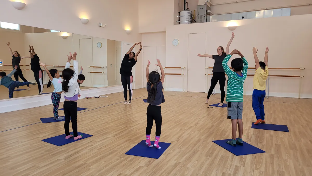 MON 415 Hip Hop Beginning (ages 5-6.5) July 6