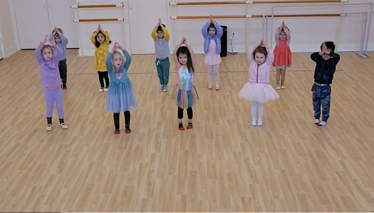 MON 500 Ballet/Hip Hop Basics (ages 4-5) July 27