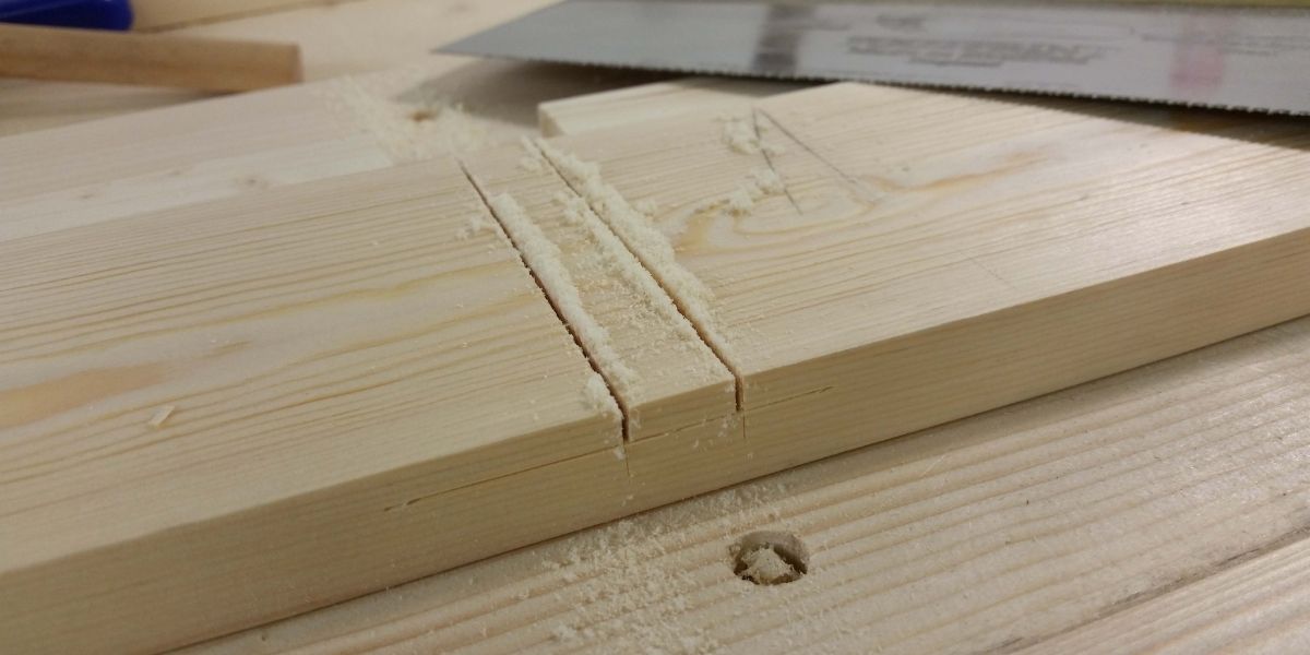 Hand Cut Joinery: Dado