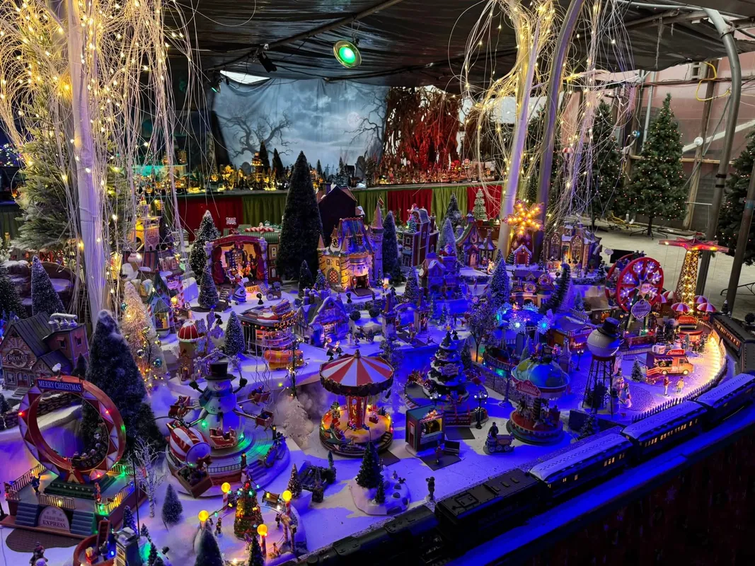 Train Garden at Farmer Stans