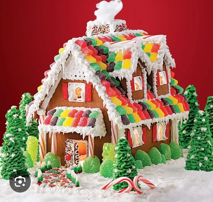 Gingerbread Houses Workshop with a Side of Cider