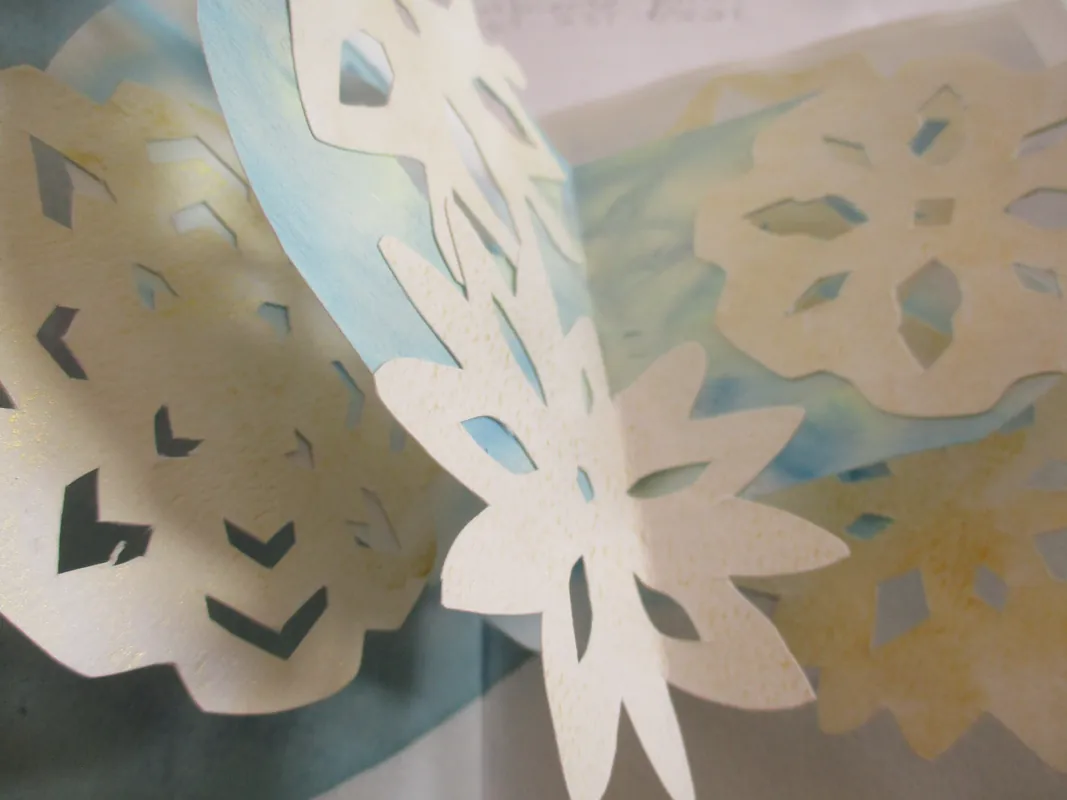 POP-UP BOOKS AND PAPER ART -- EXPERIMENTAL SNOWFLAKES