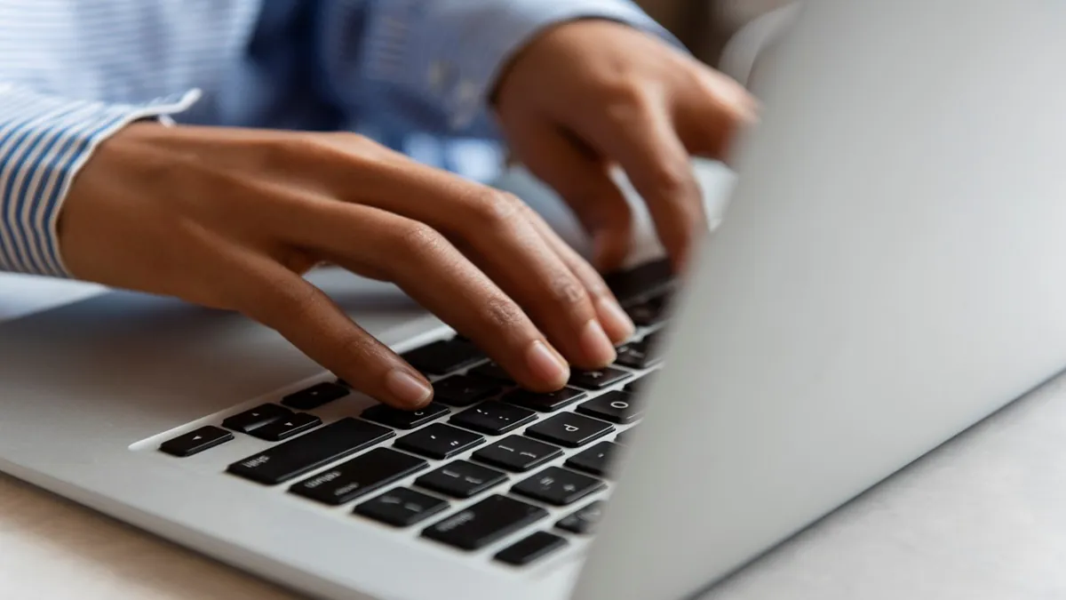 1182 - Excel Course 7: Introduction to Macros