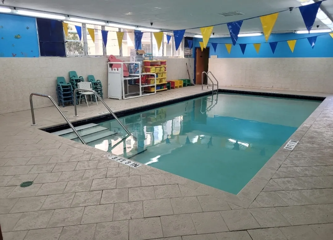 Evening Learn to Swim Classes for Adults at Easterseals Tues, Thurs & Sat
