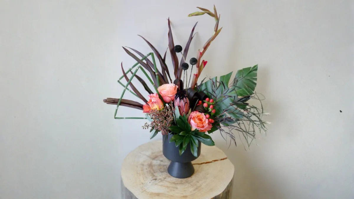 Fall Floral Vase Arranging