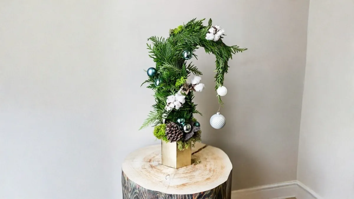 "Grinch Tree" Flower Arranging