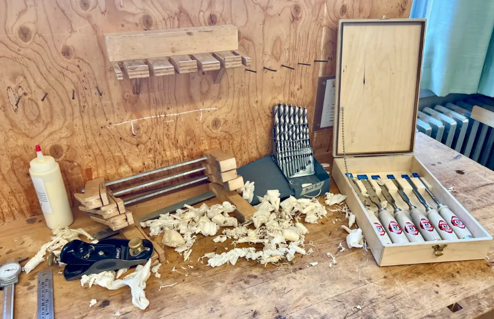 Initiation à la fabrication d'un ukulélé ténor