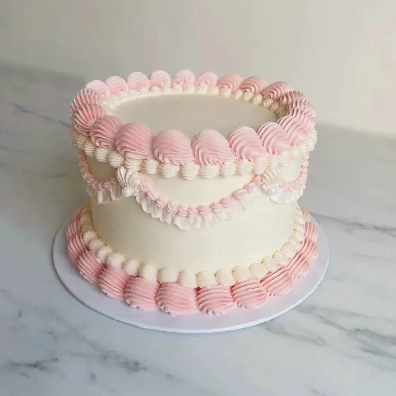 Vintage Cake Decorating